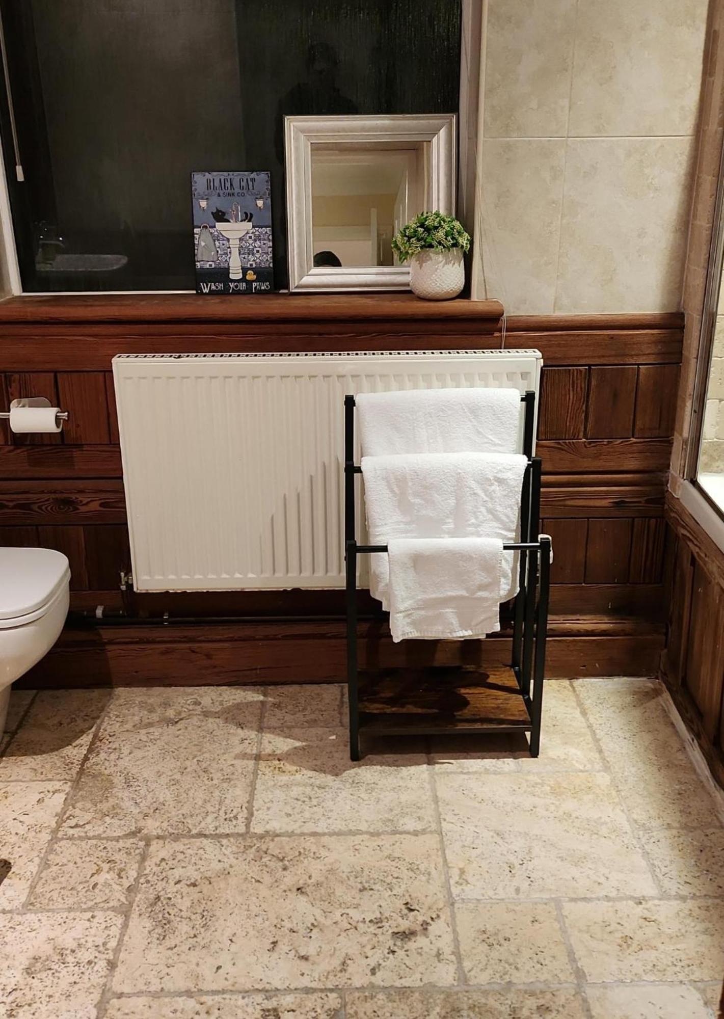 Large 2 Bed Holiday Let In Central Ystradgynlais Exterior foto